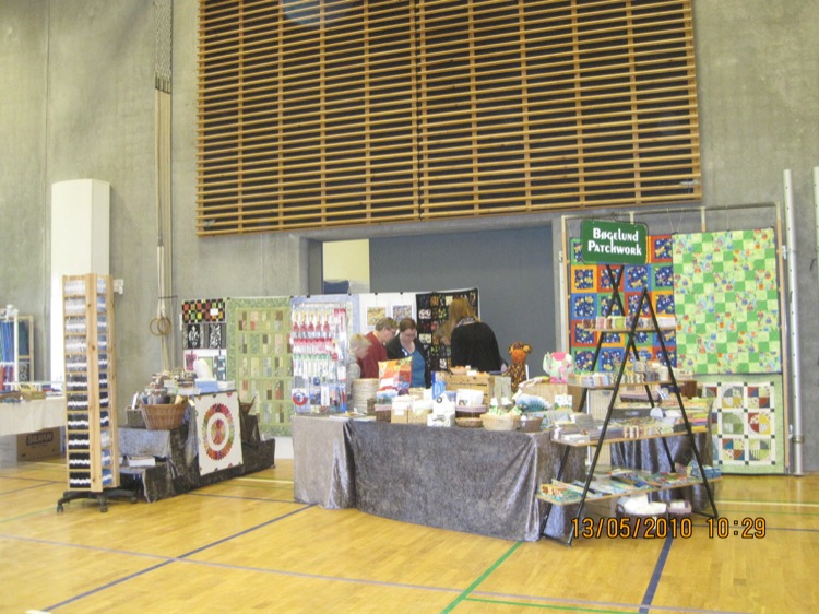 gal/Quiltefestival i Middelfart 2010/Butikker/QF 10 - Lis 038.JPG